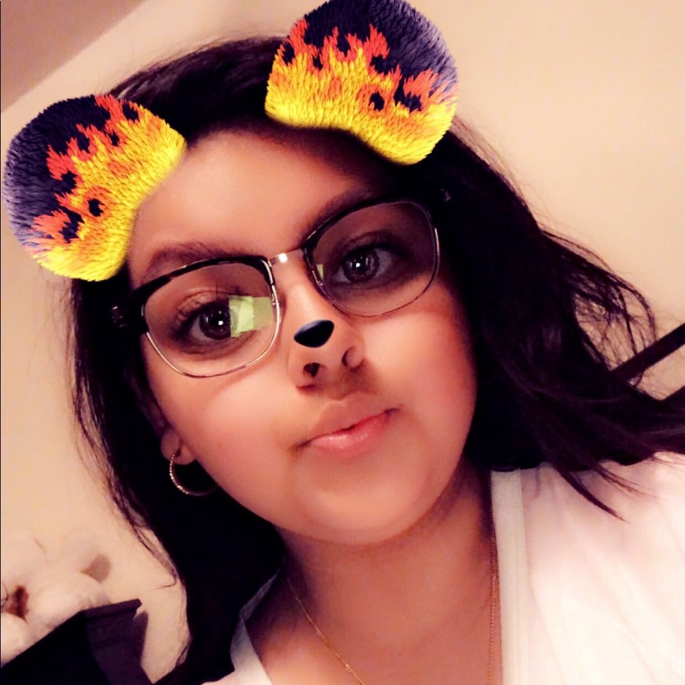 Meet your Posher, Carina